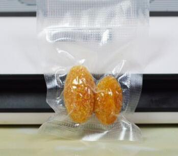 紋路真空袋和光面真空袋有什么區(qū)別？哪個(gè)貴？
